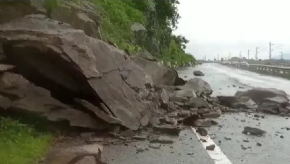 Landslides on Laxmidunguri Hill in Sambalpur